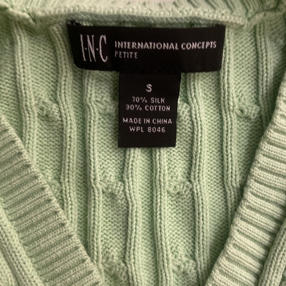 Mint Green Sweater Vest ♥️ - Picture 4 of 4